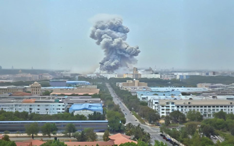 高密友道化學(xué)有限公司車間突發(fā)爆炸全力救援